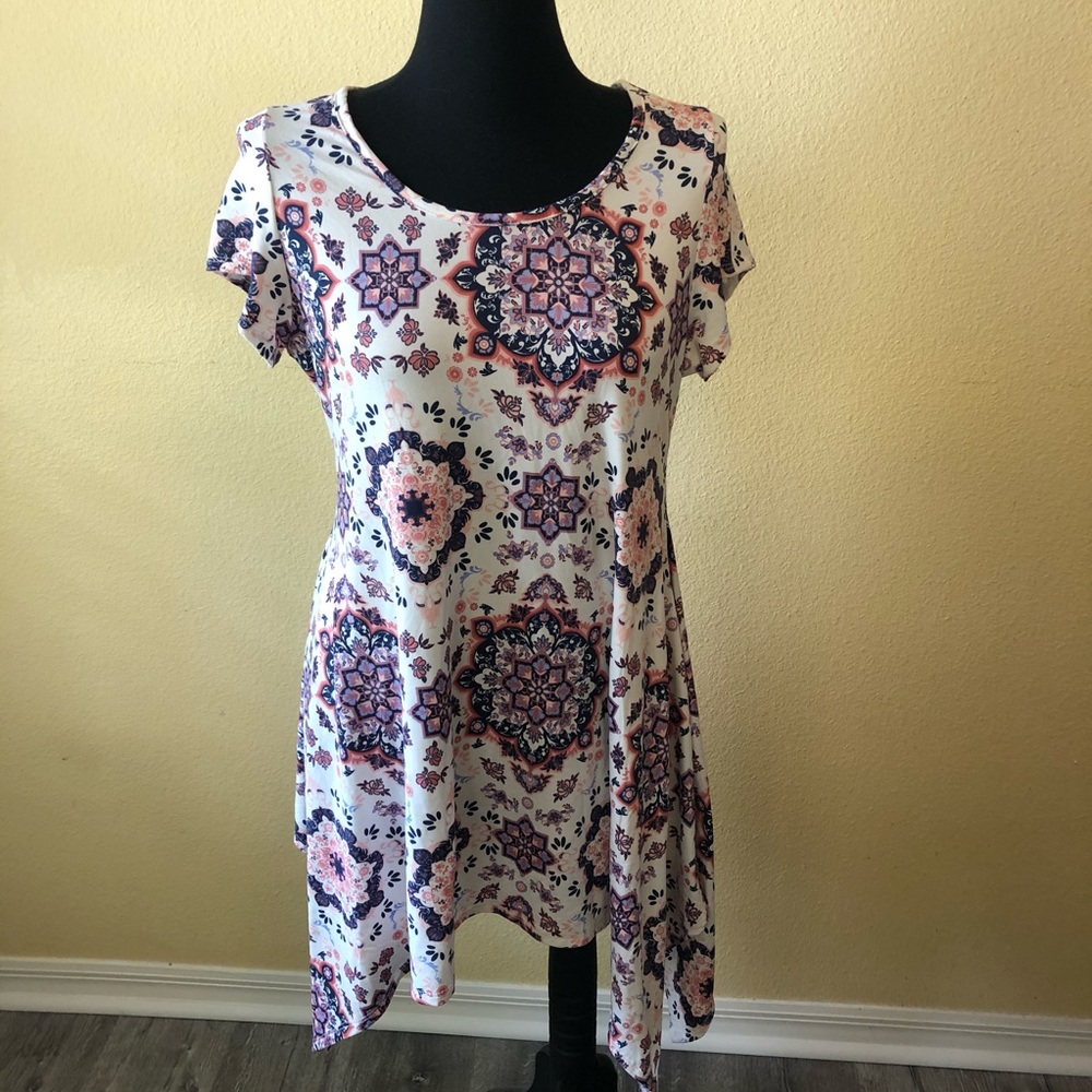 French Atmosphere Petite floral women’s tunic